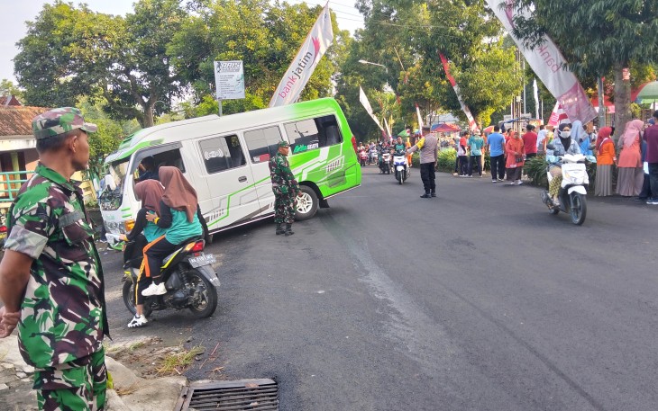 Pengamanan lalin Jalan Sehat HUT PGRI dan Hari Guru Nasional
