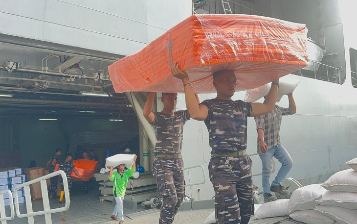 TNI AL Kembali Debarkasi Ratusan Ton Bantuan Kemanusiaan di Sibolga 