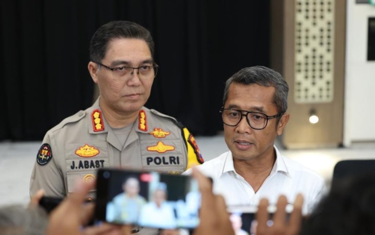 Kabid Humas Polda Jatim Kombes Pol Jules Abraham Abast