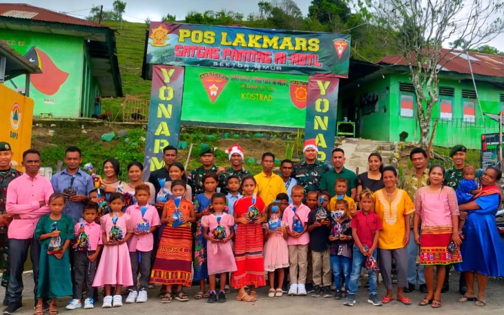 Pos Lakmars Berbagi Hadiah