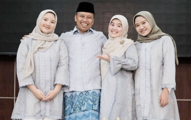 Walikota Depok Supian Suri bersama keluarga 