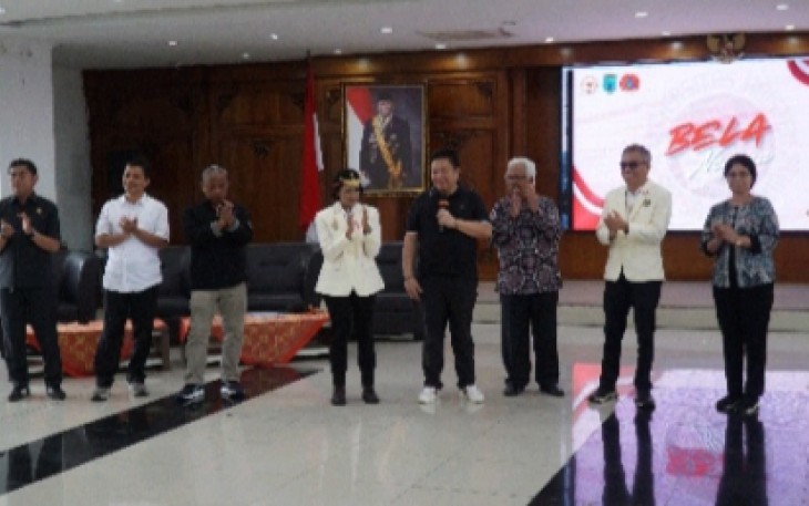 Para pembicara saat menyampaikan materi pada salah satu sesi Pembukaan Mata Kuliah Bela Negara UKSW Semester Genap 2024/2025 di Ruang Kaloka Setda