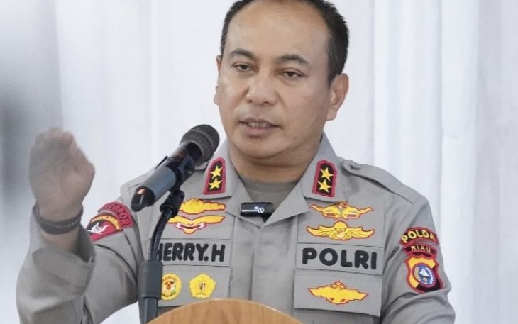 Kapolda Riau Irjen Pol Herry Heryawan 