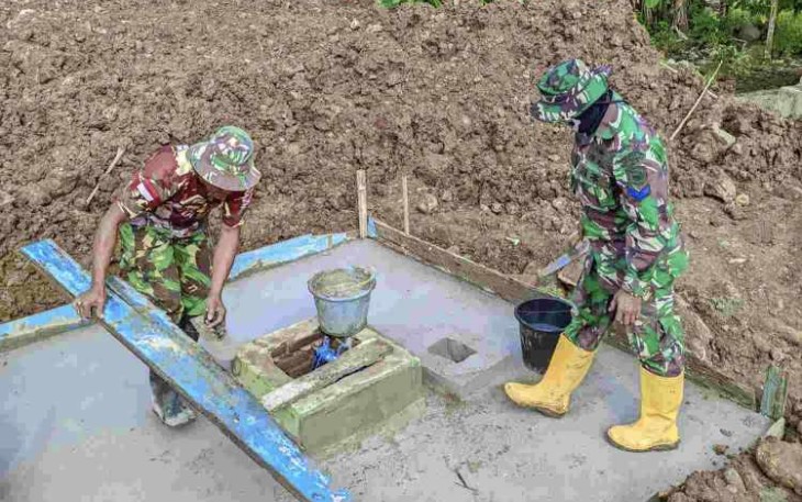 Pembuatan sumur bor air bersih desa Barua