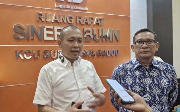 Imanuel Agoeng Noegroho, Deputy Chief Executive PosIDN saat memberikan keterangan pers di Surabaya, Rabu (9/7)