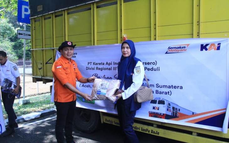 KAI Divre III Palembang Kirimkan Bantuan Kemanusiaan Untuk Bencana Alam Sumatera