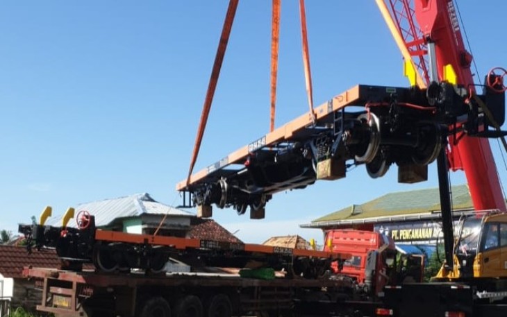 KAI Logistik Distribusikan 270 Gerbong Datar