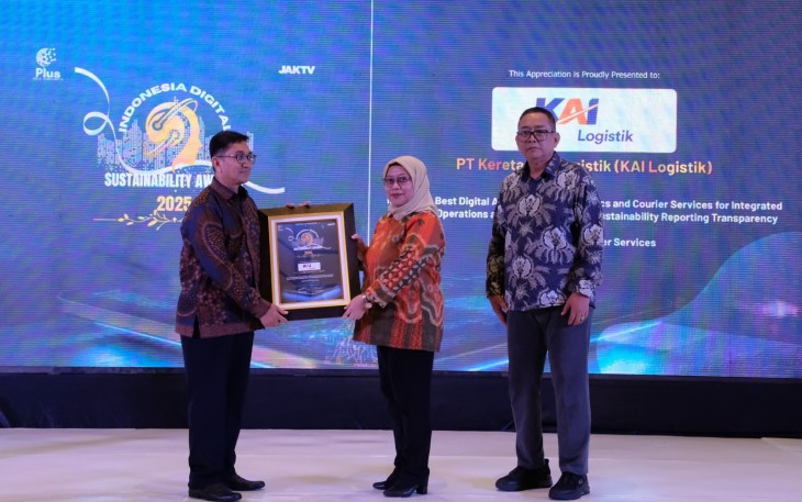 KAI Logistik Raih Penghargaan Indonesia Digital Sustainability Awards 2025