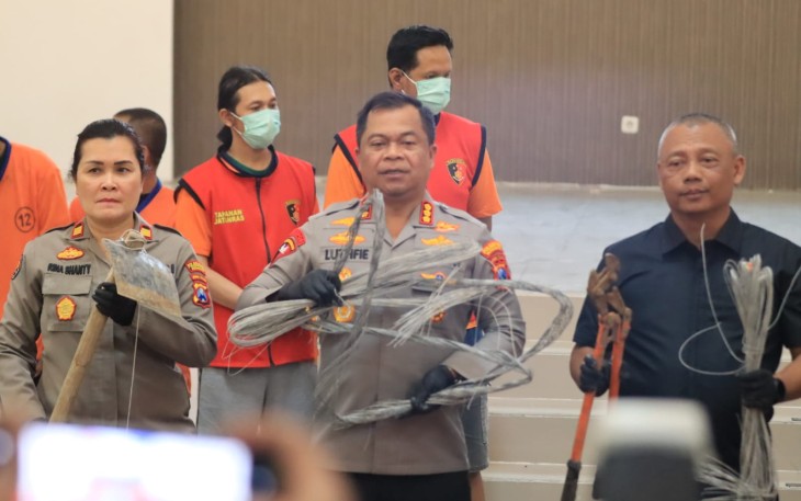 Kapolrestabes Surabaya, Kombes Pol Luthfi Sulistiawan dalam konferensi pers, Rabu (3/12).