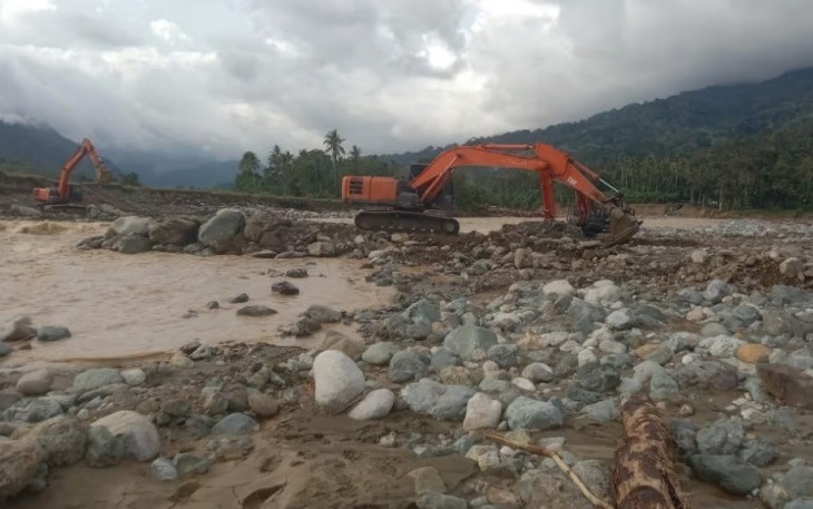Kementerian PU Perbaiki 13 Jembatan Putus
