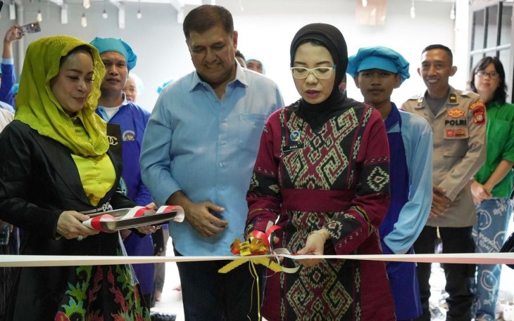 Kepala Biro Hukum dan Humas BGN, Khairul Hidayati, saat acara peresmian Satuan Pelayanan Pemenuhan Gizi (SPPG) Kebagusan, Pasar Minggu yang dikelola Yayasan Salam Alaina Mubaroka, di Jakarta, Jumat (19/9).