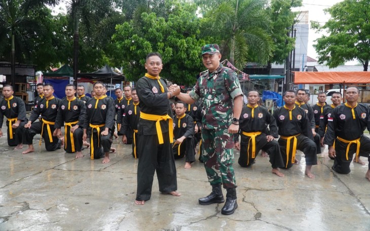 Pencak Silat Militer Korem 081/DSJ