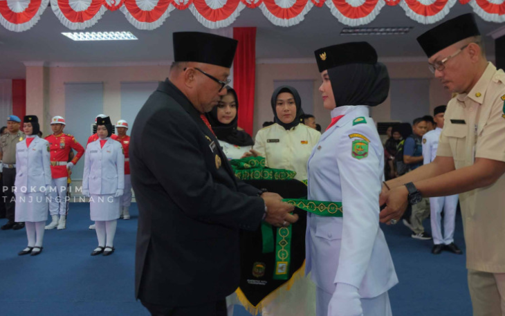 Wali Kota Tanjungpinang saat Kukuhkan 48 Anggota Paskibraka