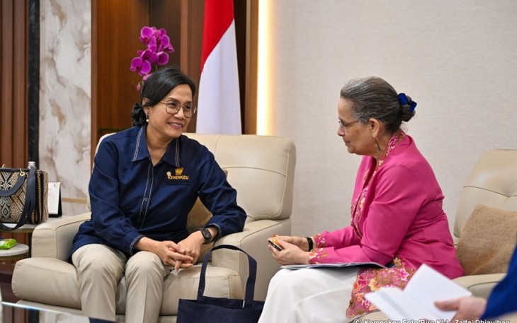 Menkeu, Sri Mulyani Indrawati, saat melakukan pertemuan (courtesy meeting) dengan Dubes AS untuk Indonesia, H.E. Kamala Shirin Lakhdhir, di Jakarta, pada Rabu (16/4). 