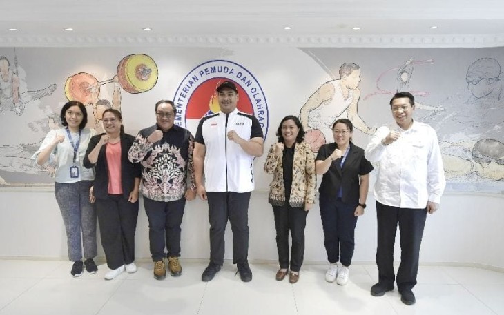 Menpora RI, Dito Ariotedjo, menerima kunjungan Pengurus Persekutuan Gereja-Gereja di Indonesia (PGI) di Kantor Kemenpora, Jakarta, Senin (24/2). 