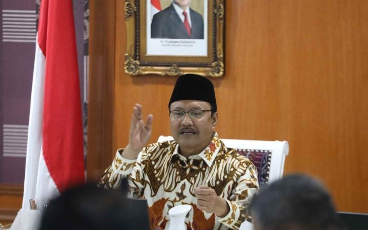 Menteri Sosial Saifullah Yusuf (Gus Ipul) dalam rapat kerja bersama tim formatur Sekolah Rakyat, Selasa (06/05/2025). 