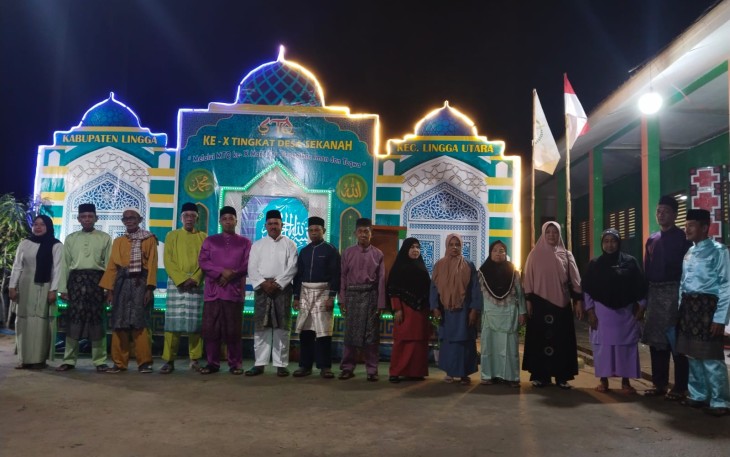 Pelaksanaan Seleksi Tilawatil Qur’an (STQ) tingkat Desa Sekanah resmi dibuka oleh Kasi Pemerintah Kecamatan Lingga Utara  Ismail ditandai dengan pemukulan Gong didampingi Kepala Desa dan Ketua BPD, di halaman SD Desa Sekanah