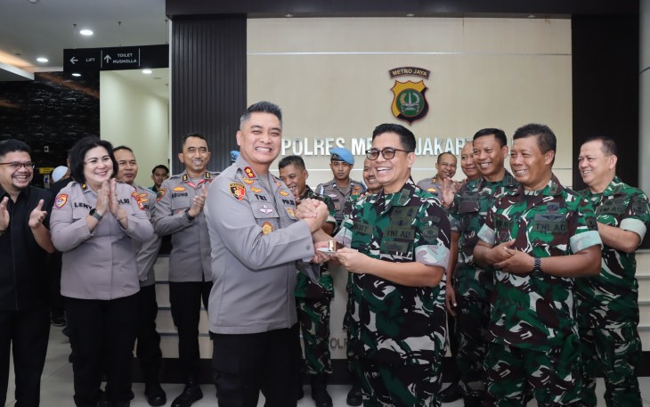 Polres Jakbar Dapat Kejutan Hangat dari Kodim 0503/JB
