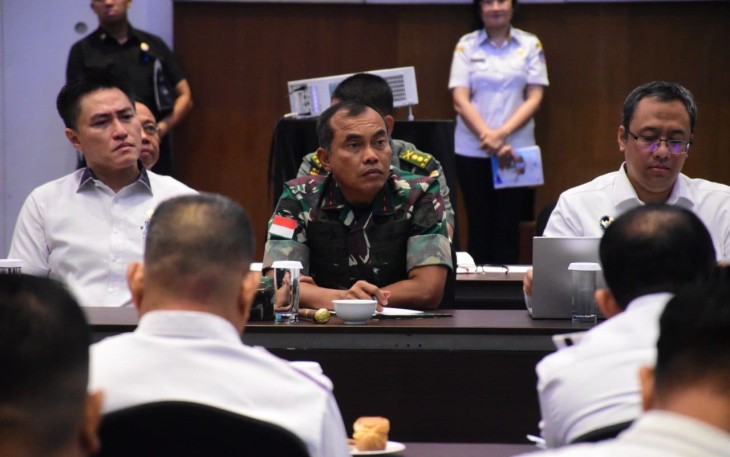 Pangdam XIII Merdeka (Tengah) saat menghadiri rakor Komcad dan Komponen Pendukung Sishanta