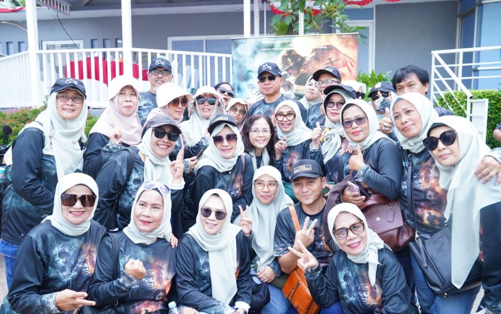 Panglima TNI foto bersama Sahabat Lama
