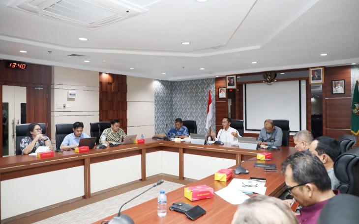 Rapat Koordinasi dan Evaluasi Monitoring Center for Prevention (MCSP) Tahun 2025 di Ruang Rapat Kantor Wali Kota Batam, Kamis (16/10/2025).