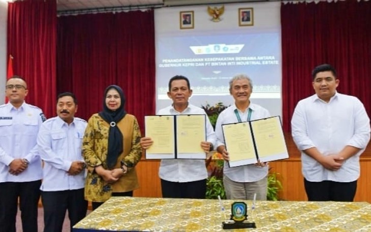 Peluncuran gerakan Tanjak Lobam (Taat Pajak Lobam) di Kawasan Bintan Inti Industrial Estate (BIIE), Lobam, Kabupaten Bintan, Rabu (21/10/2025).