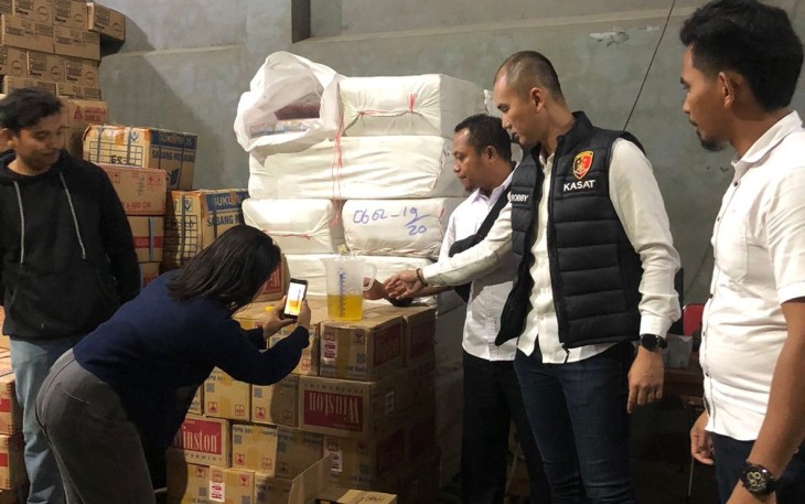 Pengecekan volume minyak goreng merek Minyakita di wilayah Kabupaten Manggarai pada Selasa (11/3/2025) pukul 15.30 WITA.