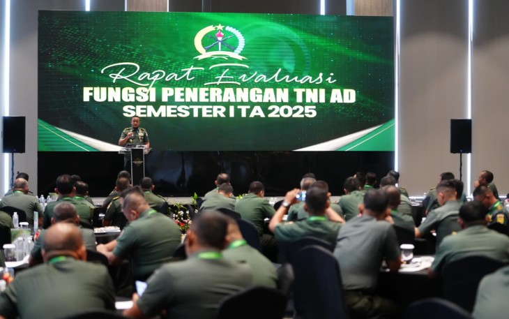 Rapat Evaluasi Fungsi Penerangan TNI AD Semester I Tahun 2025