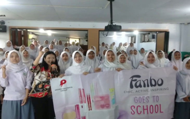 The Importance of Collaboration with Other Creators Workshop with Priska Sahanaya & Beauty Class Fanbo SMA AL Kamal