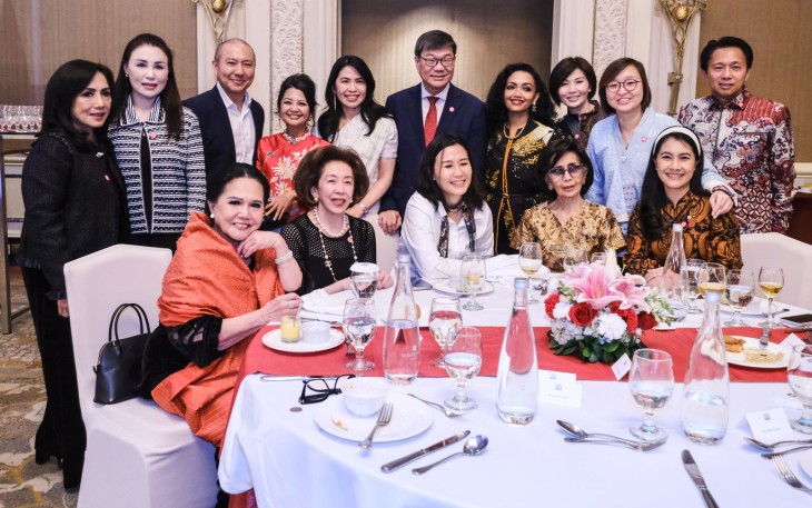 Wamen Ekraf saat menghadiri resepsi perayaan National Day ke-60 Singapura yang diselenggarakan Kedutaan Besar Singapura di Shangri-La Hotel, Jakarta, Kamis, 21 Aguatus 2025.