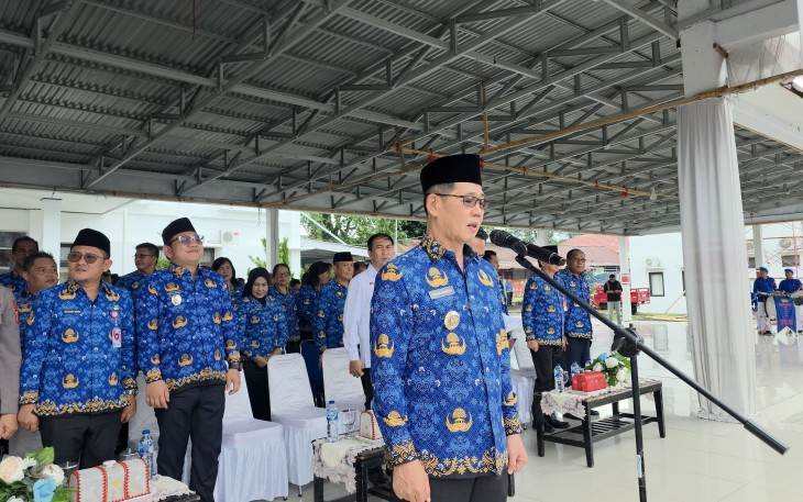 Walikota Bitung, Hengky Honandar saat memberikan sambutan pada upacara peringatan hari lahir Pancasila