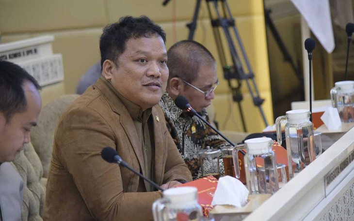 Anggota Komisi II DPR RI Edi Oloan Pasaribu saat RDP di Gedung Nusantara, DPR RI, Senayan, Jakarta, Selasa (11/02/2025).
