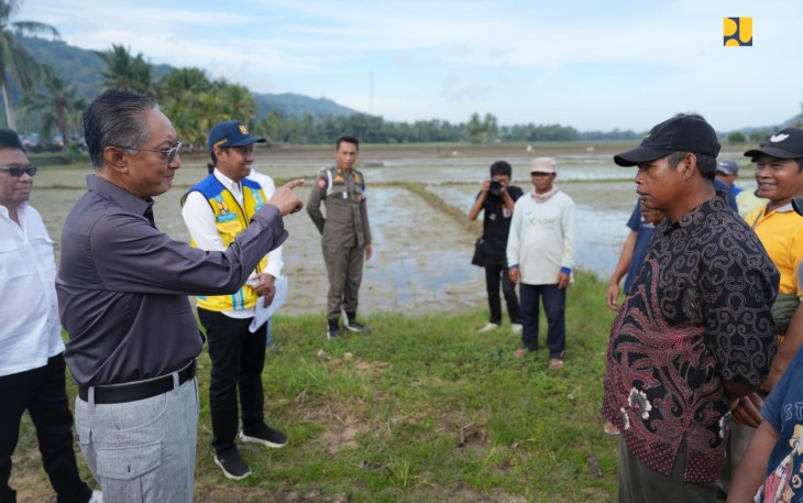 Menteri Pekerjaan Umum Dody Hanggodo melakukan kunjungan kerja ke Pulau Buton, Sulawesi Tenggara