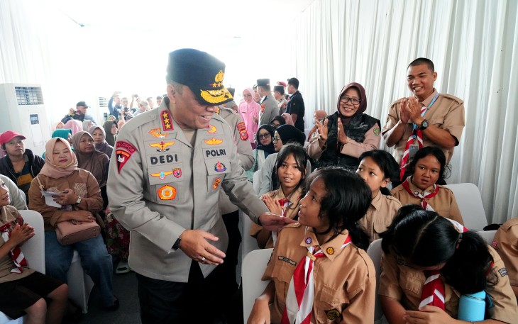 Wakil Kepala Kepolisian Republik Indonesia (Wakapolri), Komjen Pol. Prof. Dr. Dedi Prasetyo, S.H., M.Hum., M.Si., M.M., meninjau progres pembangunan SMA Kemala Taruna Bhayangkara di Nirwana Hills, Serpong, pada Rabu (27/8/2025)