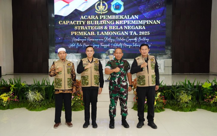 Pejabat Pemkab Lamongan Latihan Bela Negara