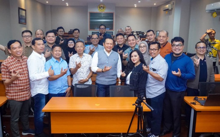 Bamsoet saat mengajar mata kuliah "Politik Hukum dan Kebijakan Publik", Program Doktor Ilmu Hukum Universitas Borobudur di Kampus Universitas Borobudur Jakarta, Sabtu (13/12/25).