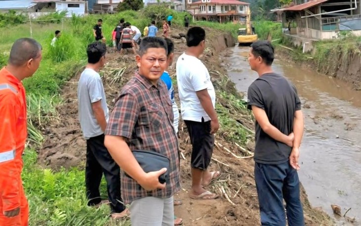 Kawasan Lubuk Sikaping, terutama di sepanjang aliran Batang Air Paninggalan, Jorong Tampang, Nagari Durian Tinggi.