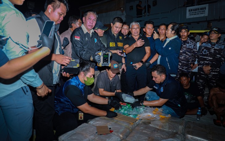 Kepala BNN RI Tinjau Kapal MT Sea Dragon yang Angkut Narkotika Jenis Sabu 