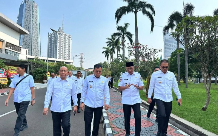 Wakil Bupati Tuba RDPU Bersama Gubernur dan Baleg DPR-RI
