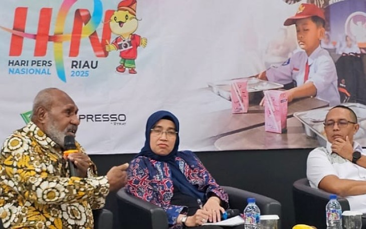 Salah satu tokoh masyarakat Papua Selatan, Johanes Gluba Gebze pada diskusi bertema Gizi Berkualitas Untuk Generasi Emas Indonesia, di Hall Dewan Pers, Kebon Sirih, Rabu (22/1).