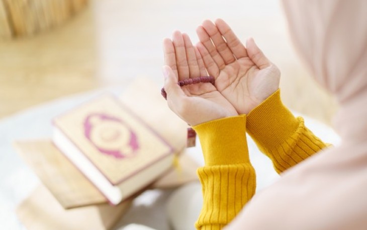 Ilustrasi saat berdoa 