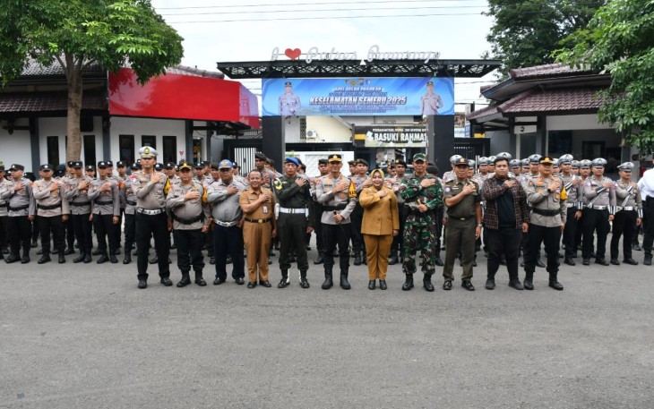 Dandim Ponorogo Hadiri Apel Gelar Pasukan Serentak Operasi Kepolisian Kewilayahan Keselamatan Semeru 2025