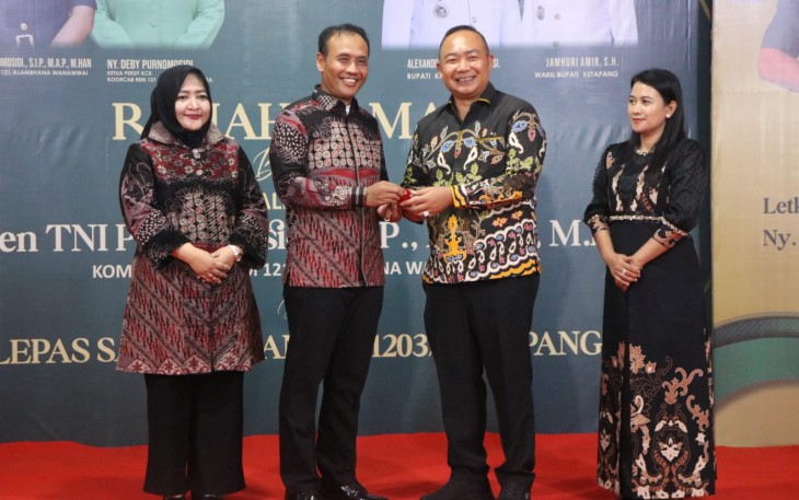 Pisah Sambut Dandim 1203/KTP