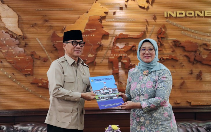 Menteri Desa dan Pembangunan Daerah Tertinggal Yandri Susanto menggandeng civitas akademika, salah satunya dari Universitas Bengkulu untuk merealisasikan swasembada pangan, salah satu program unggulan Presiden Prabowo Subianto