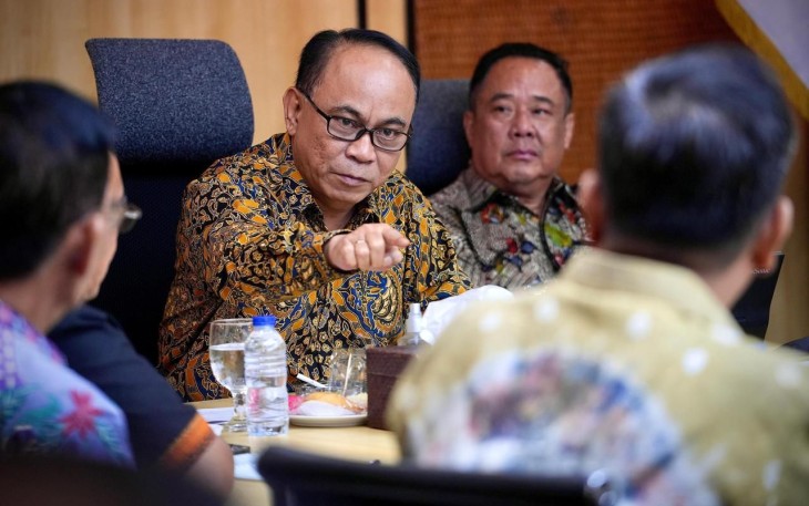 Menkop Budi Arie Setiadi, saat menerima audiensi Wakil Gubernur Sumatera Selatan (Sumsel) dan seluruh Kepala Dinas Koperasi se-Sumsel, di Jakarta, Jumat (22/8).