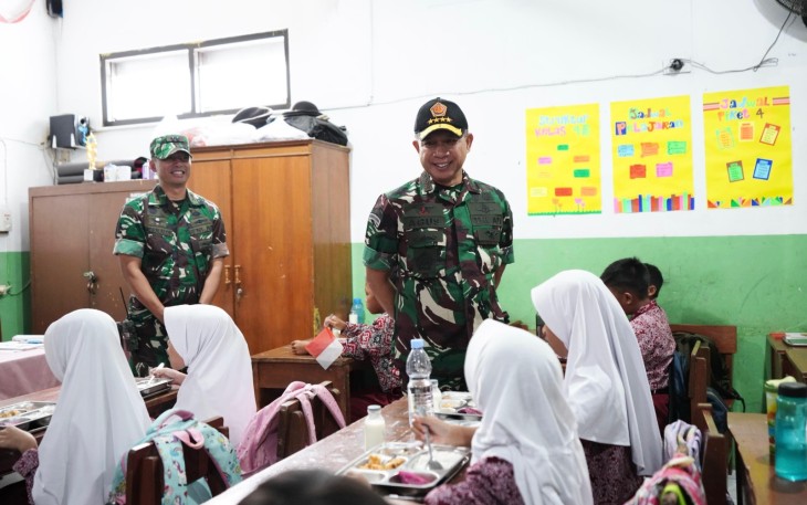 Panglima TNI Tinjau Program Makan Bergizi Gratis di Cimahi Jawa Barat