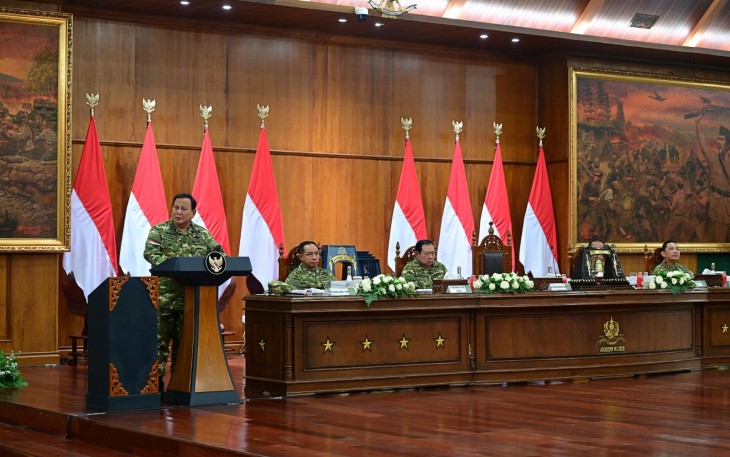 Panglima TNI Hadiri Jamuan Makan Malam Retret Kepala Daerah yang Dipimpin Presiden RI Prabowo Subianto
