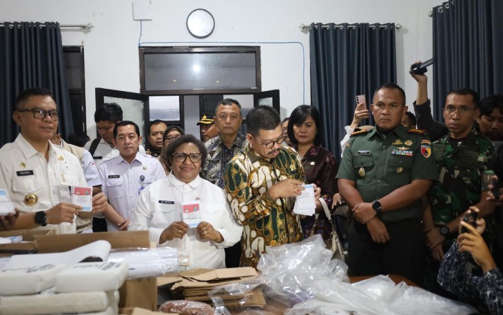 Danrem 081/DSJ, Kolonel Arm Untoro Hariyanto melakukan rapat koordinasi bersama Wamendagri RI, Dr. Ribka Haluk dalam rangka Pemungutan Suara Ulang (PSU) di Kabupaten Magetan, bertempat di Pendopo Surya Graha Magetan, Rabu (19/3/2025) malam
