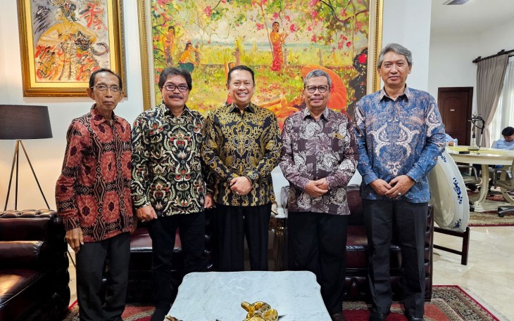 Anggota DPR RI Bambang Soesatyo Terima Rektor Universitas Perwira Purbalingga 