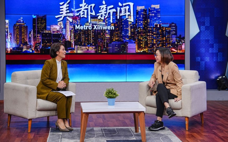 Wakil Menteri Ekonomi Kreatif, Irene Umar, menjadi narasumber dalam rangkaian spesial peringatan 25 tahun Metro TV dan 25 tahun program berita berbahasa Mandarin, Metro Xinwen, Jakarta, Jumat (21/11/2025).